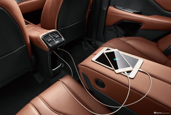 讴歌CDX  官方图