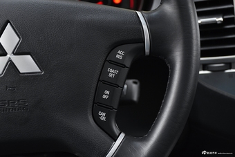 2018款帕杰罗3.0L自动尊贵版