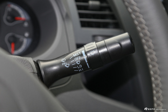 2016款黄海N1 2.8T手动柴油两驱运动版JE493ZLQ4CB