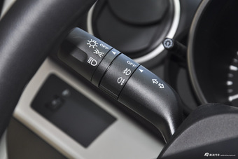 2015款马自达3星骋1.6L自动两厢精英型