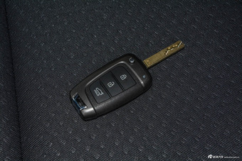 2017款悦动1.6L手动悦值版GLS