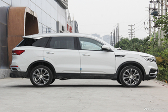 2018款众泰T500 1.5T自动智能互联尊贵型