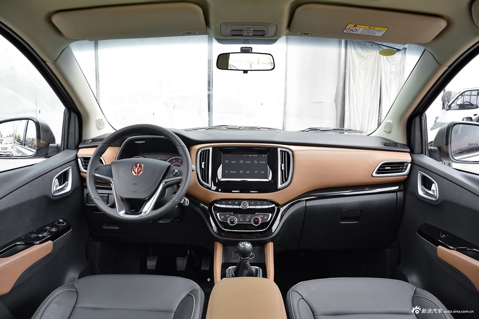 2017款金杯F50宜商系列1.6L手动豪华型