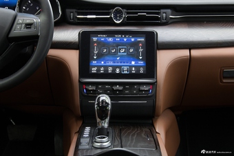 2017款总裁3.0T自动标准型 炭黑