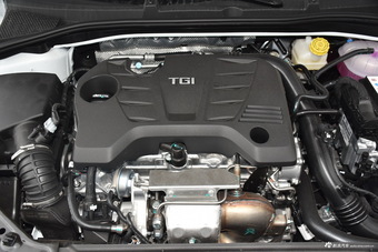 2017款荣威i6 1.5T自动互联网智尊版20T