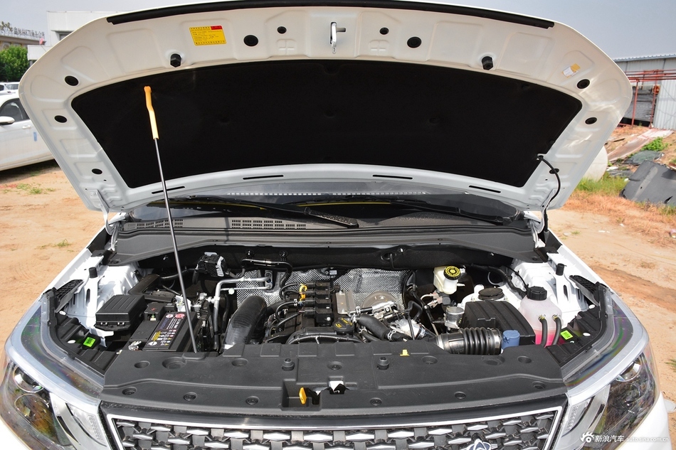 2017款长安CX70 1.5T自动尊擎版