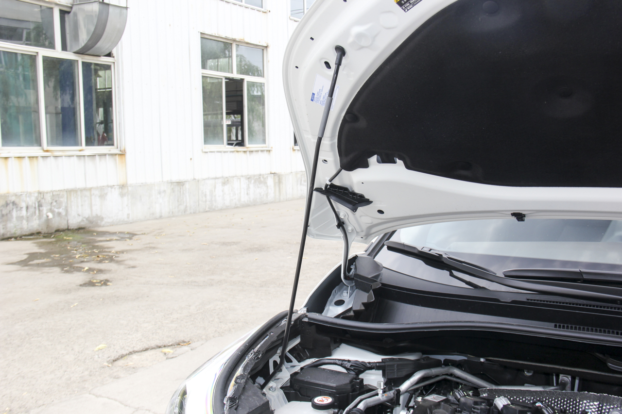 2018款奕泽IZOA 2.0L自动奕炫版