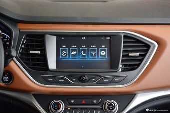 2017款陆风X2 1.6L自动铂锐版