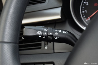 2017款奔腾X80 2.0L自动精英型