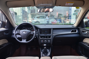 2017款奔腾B30 1.6L 手动舒适型图片