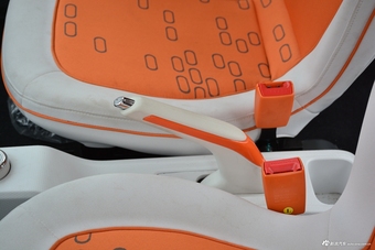 2017款宝骏E100智行版