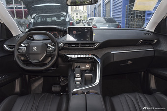 2018款标致4008 1.6T自动豪华版350THP