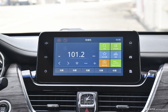 2017款宝骏730 1.5T自动风尚型7座