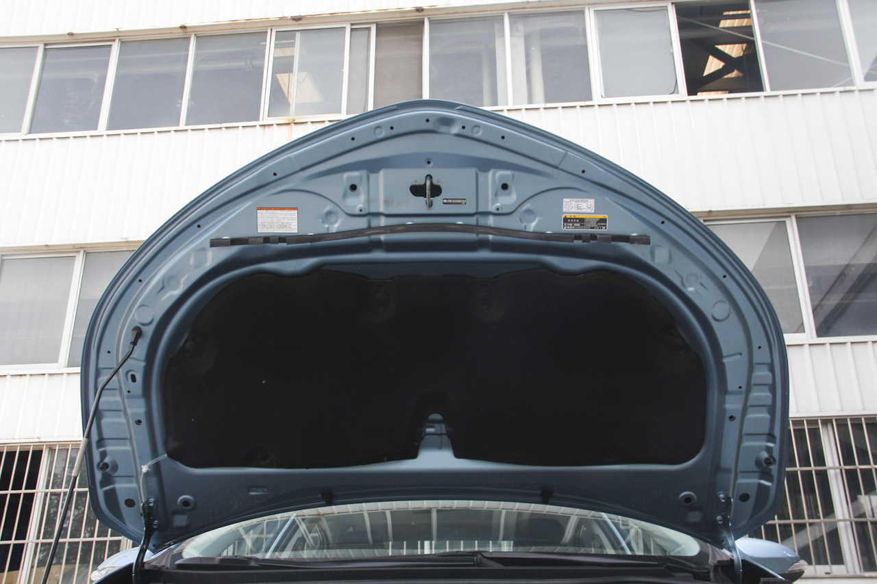 2016款卡罗拉双擎1.8L自动豪华版 蓝色