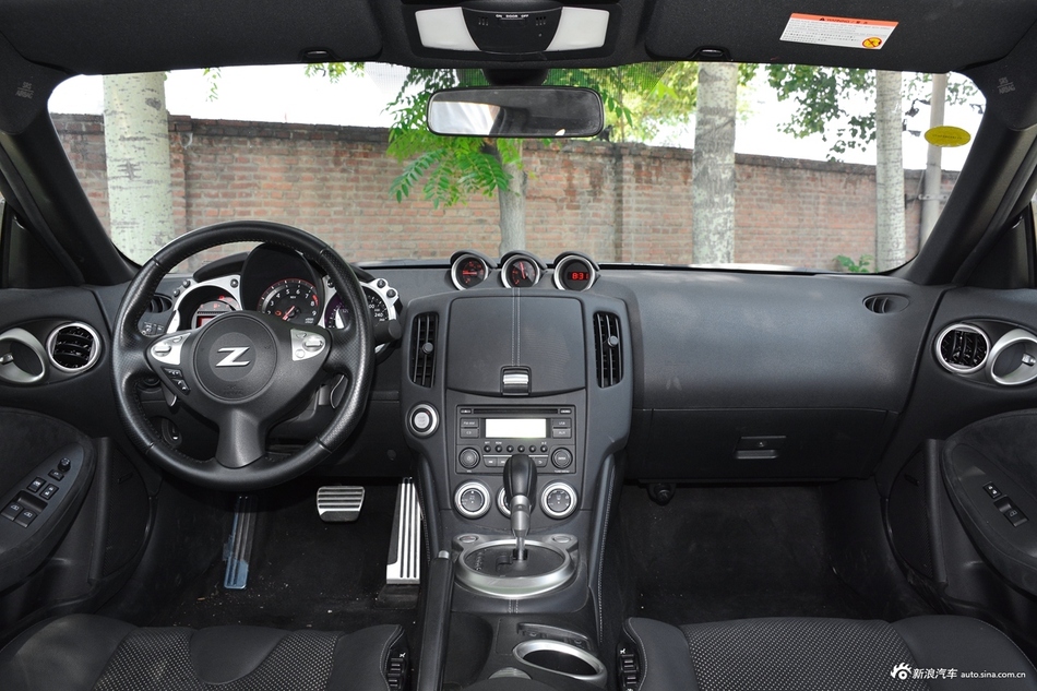 2015款日产370Z 3.7L自动Coupe