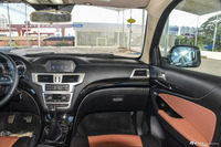 2016款揽福 2.4L手动汽油两驱精英版5座