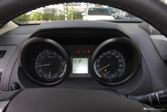 2016款普拉多2.7L自动标准版