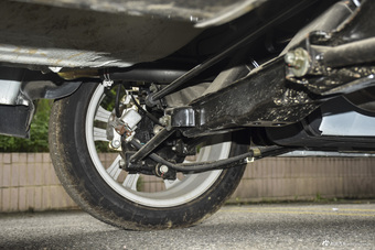 2015款利亚纳A6 1.4L手动三厢梦想型