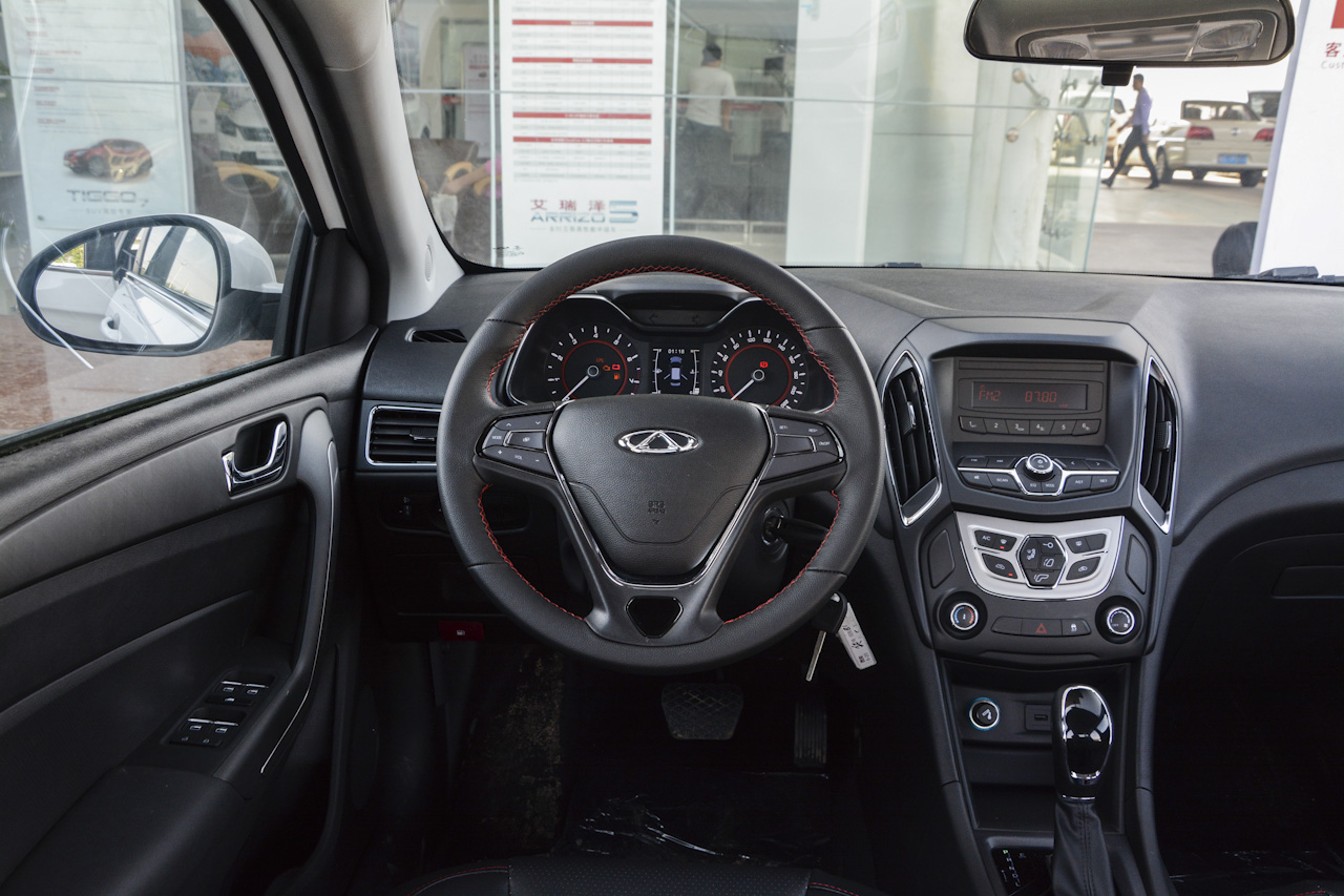 2017款艾瑞泽5 1.5L自动领潮版