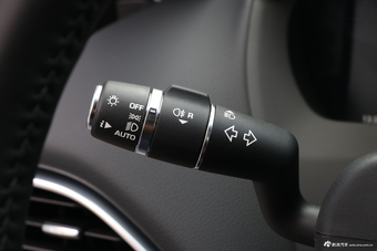 2019款捷豹XEL 2.0T自动200PS尊享版