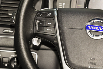 2016款沃尔沃XC60 2.0T自动 T5 AWD智驭版