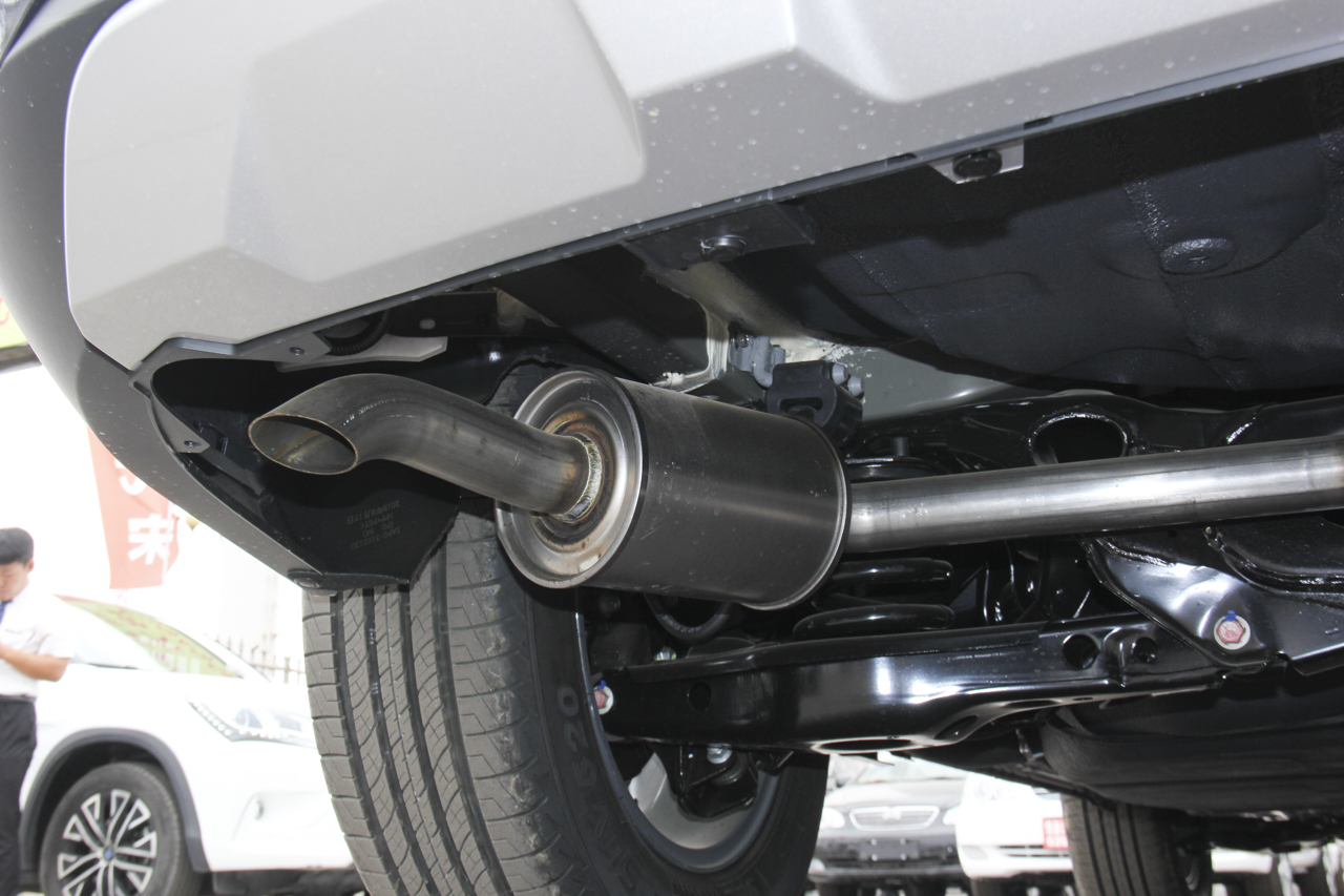 2019款比亚迪宋1.5TI手动智联越动型