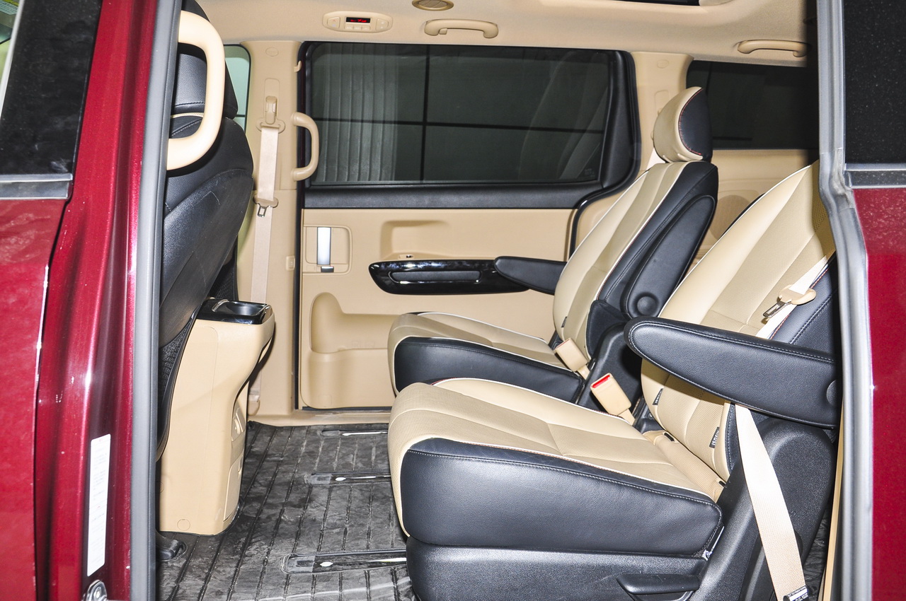 2015款嘉华（进口）3.3L自动豪华版 国IV