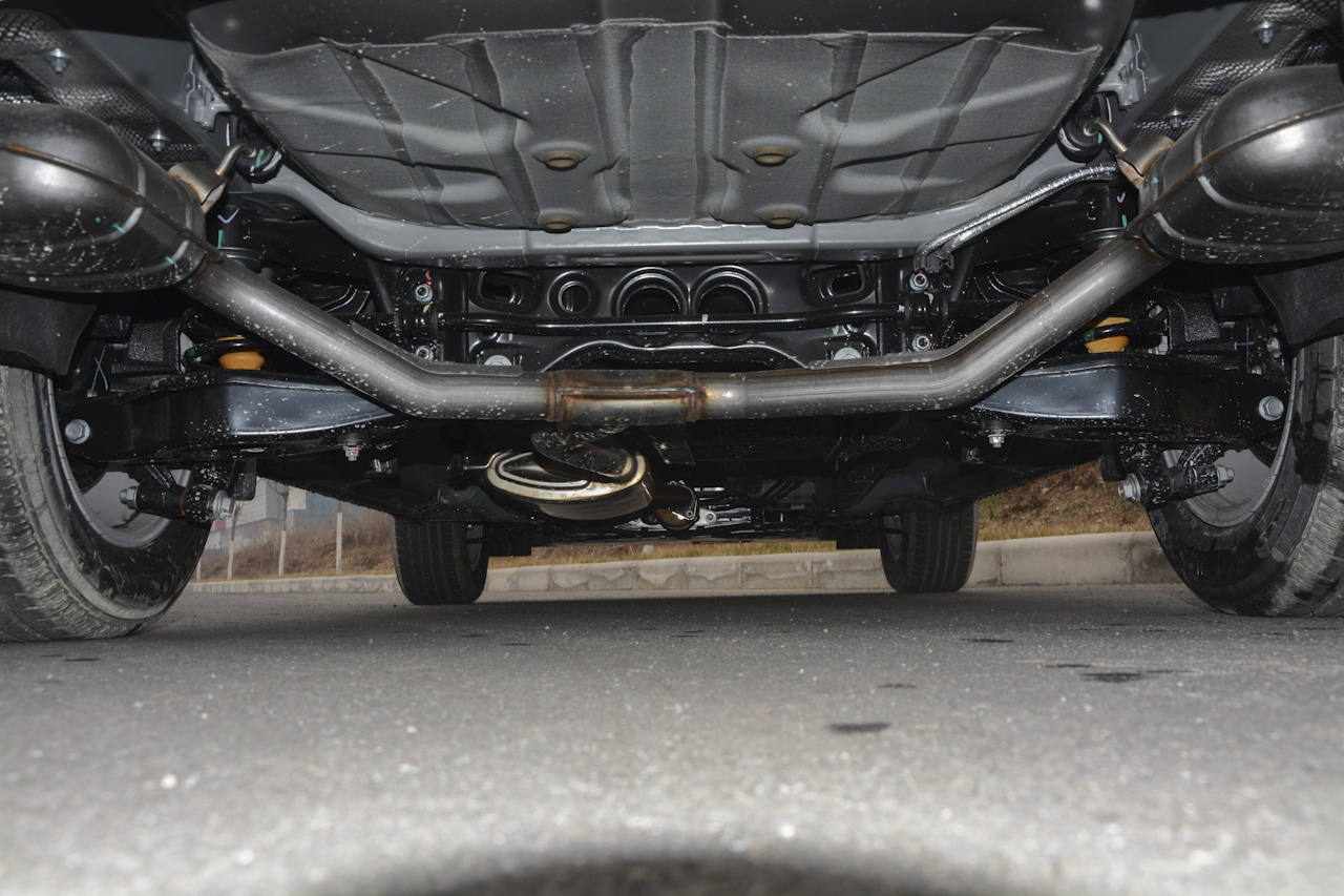 2017款传祺GS7 320T 2.0T两驱豪华型