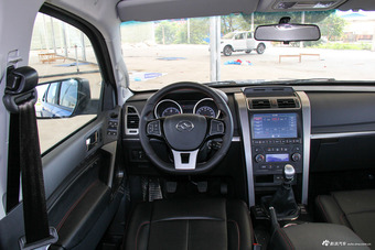 2017款黄海N3 2.5T手动两驱运动版XD25T5