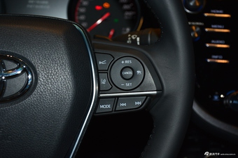 2018款凯美瑞2.5L 运动版