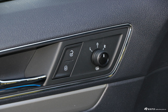 2017款朗逸1.4T自动舒适版230TSI DSG