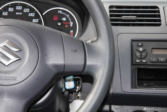 2014款雨燕1.3L手动标准型