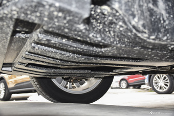 2015款陆风X7 2.0T自动全景旗舰版