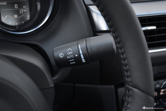 2018款阿特兹2.0L自动蓝天豪华版