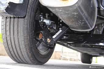 2016款风行S500 1.6L自动豪华型 闪耀金