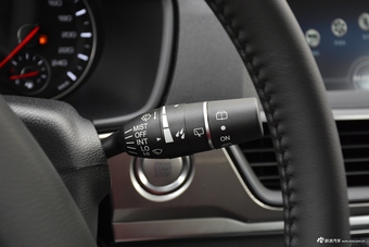 2018款哈弗H6运动版1.5T手动两驱精英型蓝标