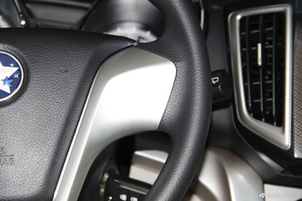 2016款启辰T70 1.6L手动睿行版