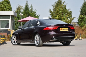 2018款捷豹XFL 2.0T自动200PS精英版