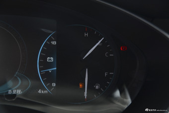 2018款众泰Z700H 1.8T手动尊享型