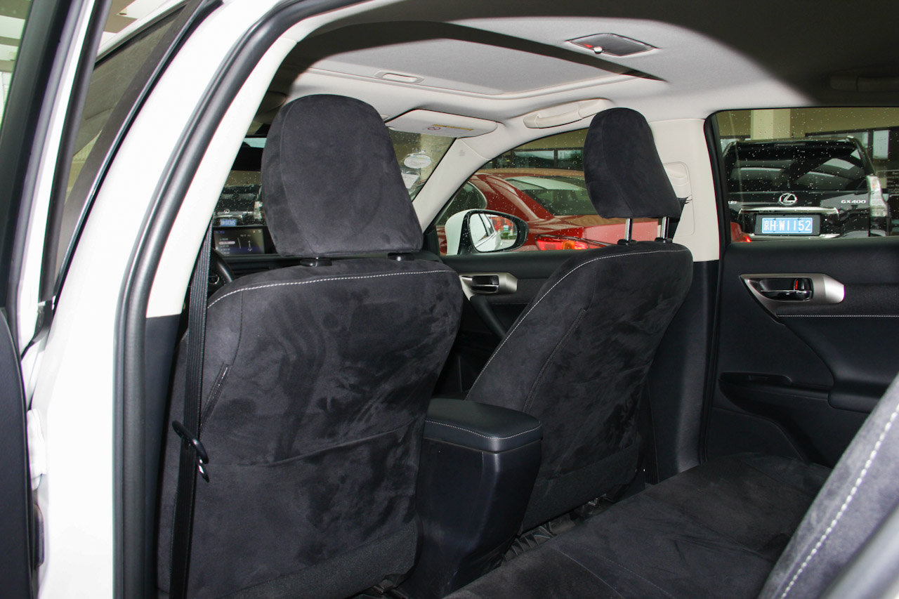 2014款雷克萨斯CT 1.8L自动200h舒适版双色