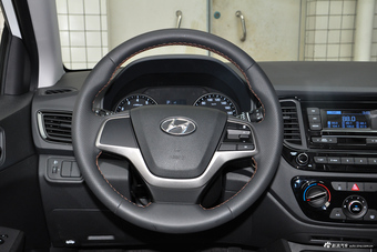 2017款悦纳RV 1.4L自动活力版SPORT