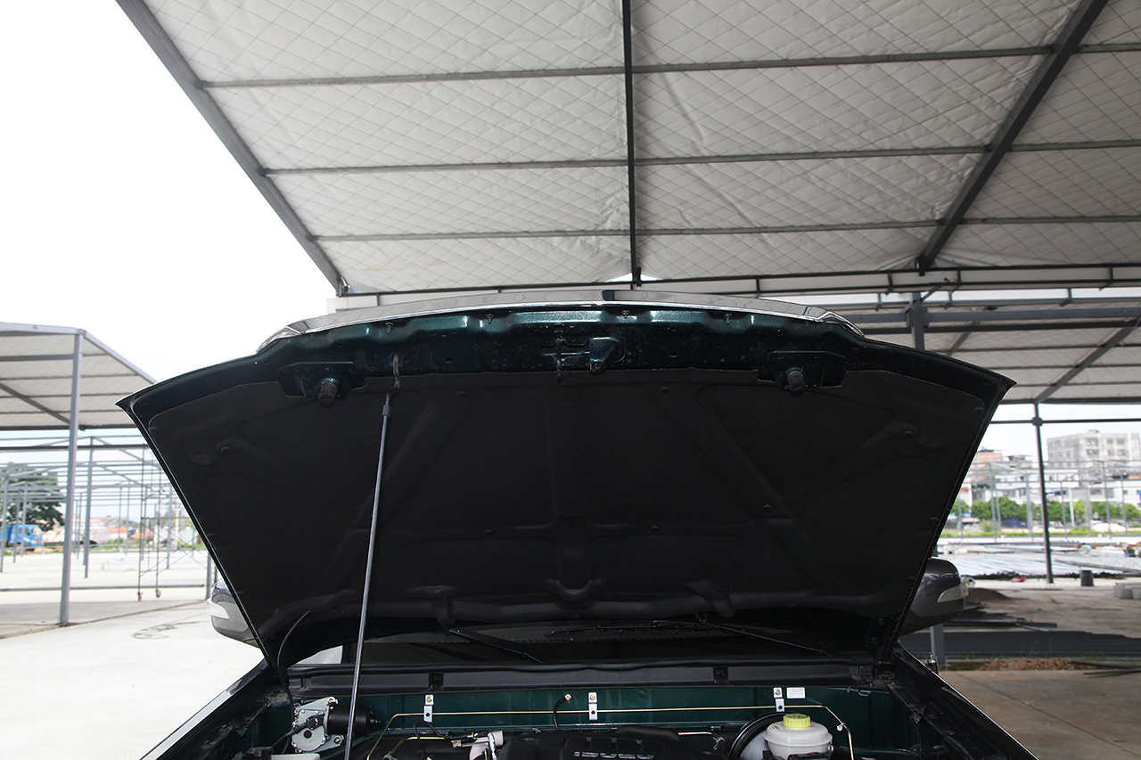 2017款小老虎2.8T手动柴油国V标准型中双排CA4D28C5-1B