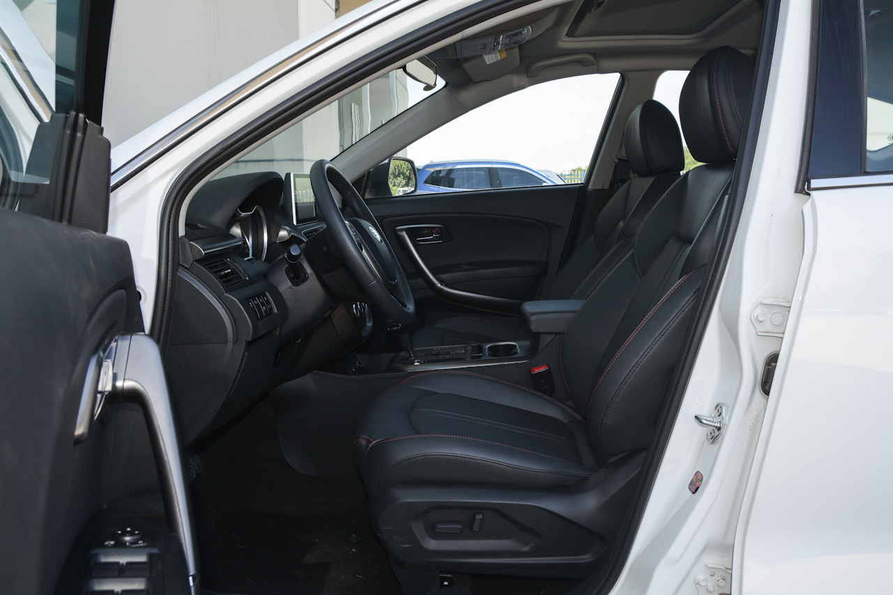 2017款奔腾X80 1.8T自动豪华型 