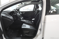 2018款福克斯三厢1.0T自动超能风尚型智行版EcoBoost 125