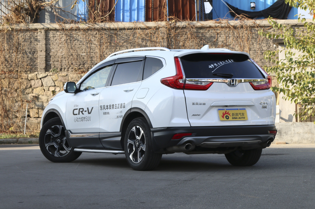 2017款CR-V 1.5T 240TURBO自动四驱尊耀版