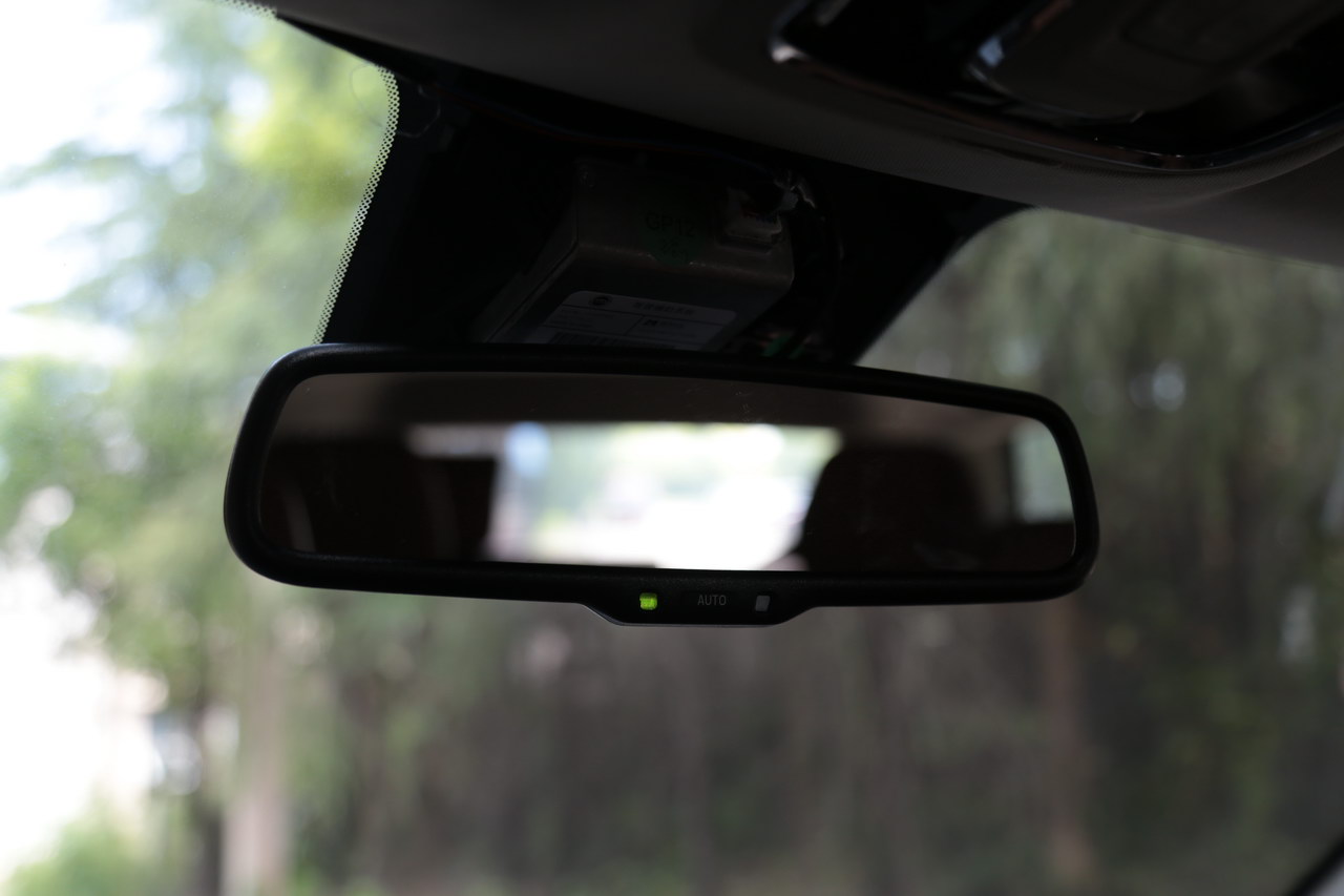 2017上汽大通D90 2.0TGI自动四驱高配版