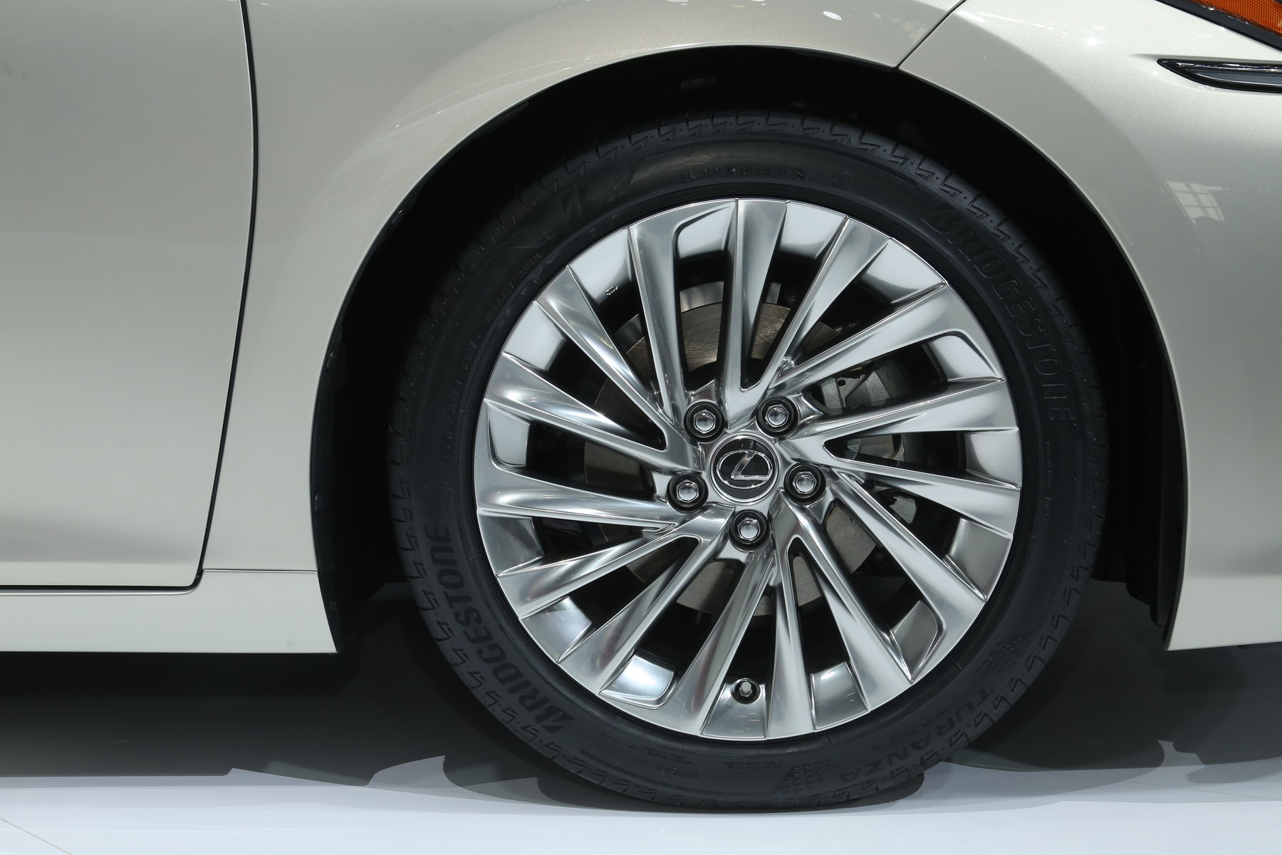 雷克萨斯ES新能源