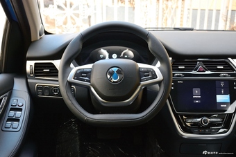 2018款腾势500 荣耀版