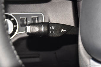 2017款比亚迪宋MAX 1.5T自动互联精英型