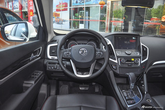 2016款东风风神AX7 2.0L自动智逸型